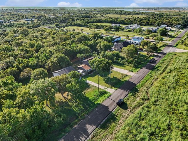 1021 27th Street, Dickinson, TX 77539