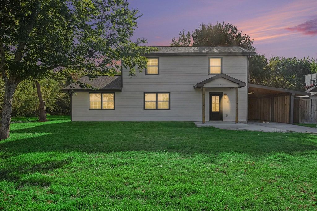 1021 27th Street, Dickinson, TX 77539