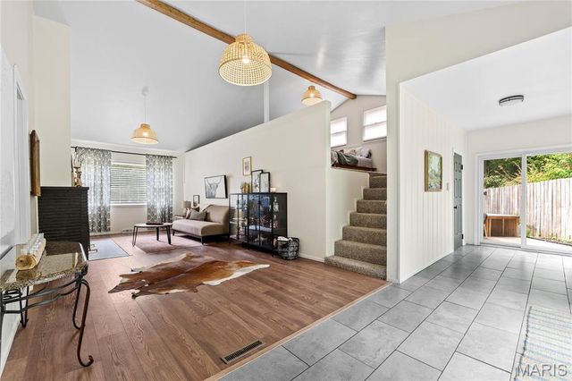 8019 Gramond Drive, St Louis, MO 63123