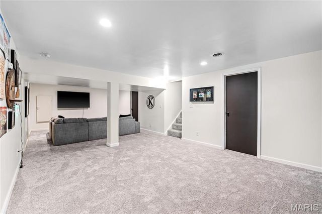 8019 Gramond Drive, St Louis, MO 63123