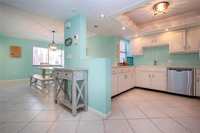 1500 COVE II PLACE 524, Sarasota, FL 34242