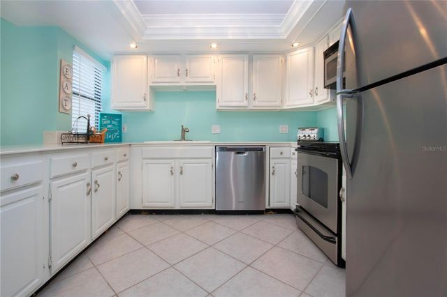 1500 COVE II PLACE 524, Sarasota, FL 34242