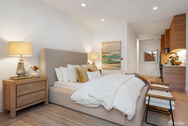 25 Brompton Avenue, San Francisco, CA 94131