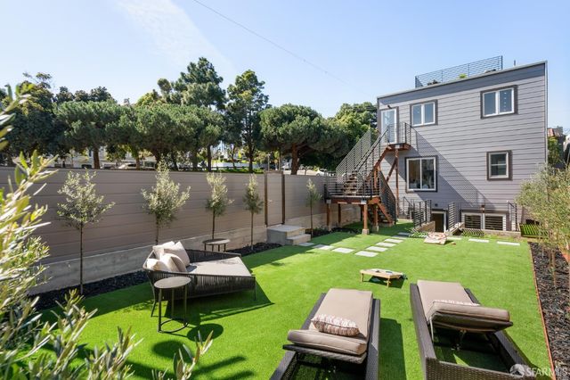 25 Brompton Avenue, San Francisco, CA 94131