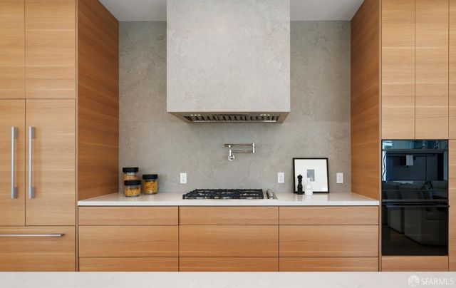 25 Brompton Avenue, San Francisco, CA 94131