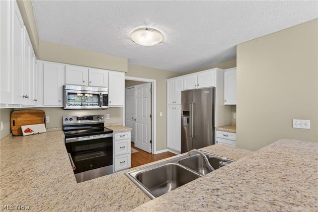 3179 Orchard Way, Westlake, OH 44145
