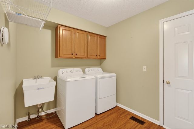 3179 Orchard Way, Westlake, OH 44145