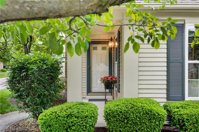 3179 Orchard Way, Westlake, OH 44145