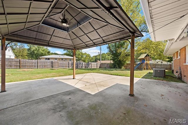 50 Cheshire Drive, Belleville, IL 62223