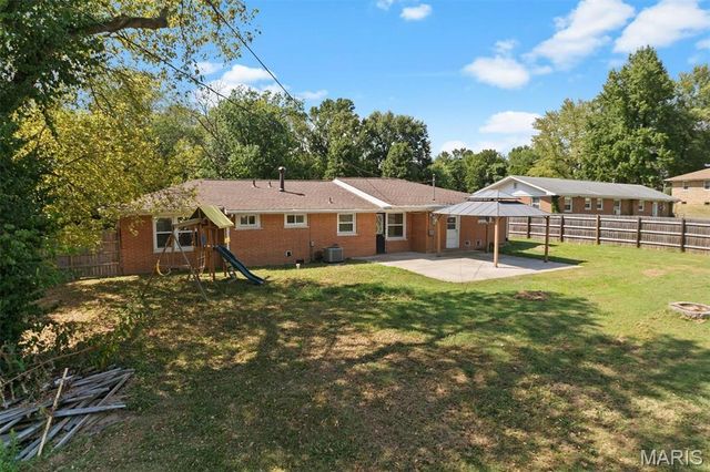 50 Cheshire Drive, Belleville, IL 62223