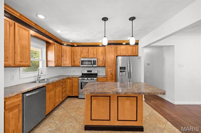 50 Cheshire Drive, Belleville, IL 62223
