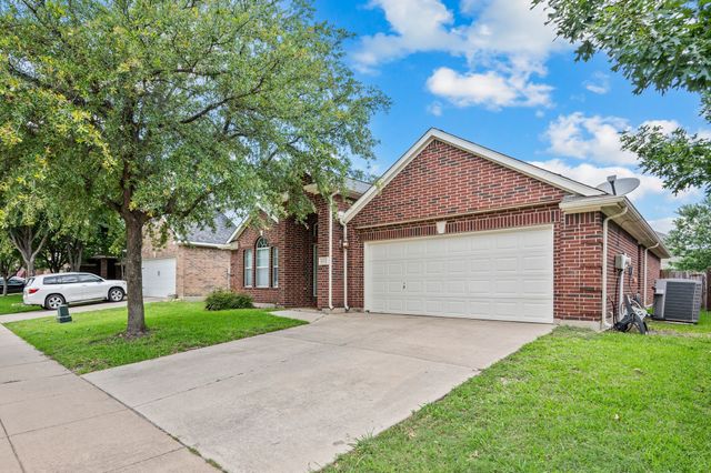 4633 Dwarf Nettle Drive, Fort Worth, TX 76244