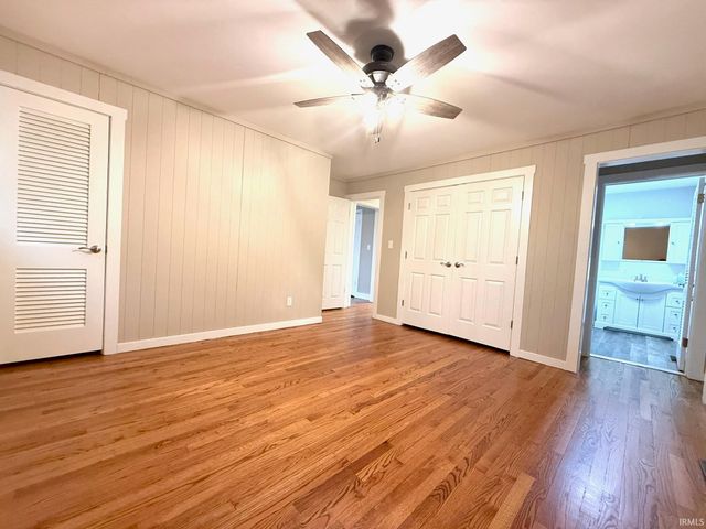 1120 Crawford B, Bedford, IN 47421