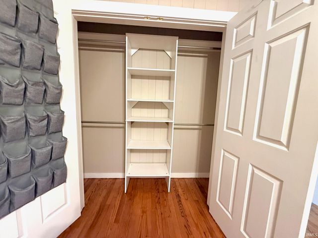 1120 Crawford B, Bedford, IN 47421