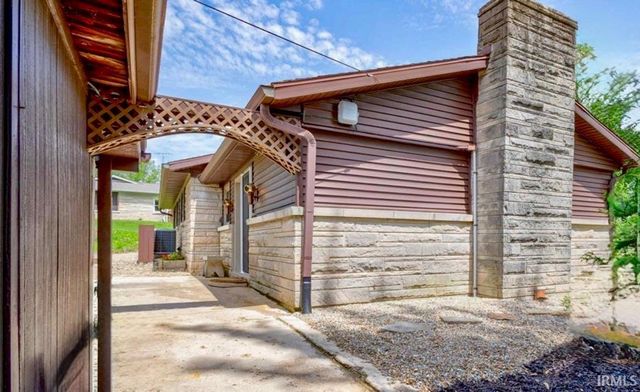 1120 Crawford B, Bedford, IN 47421