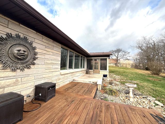 1120 Crawford B, Bedford, IN 47421