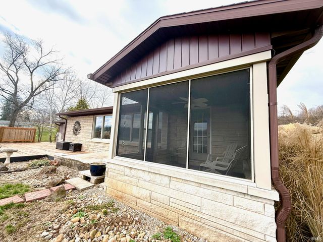 1120 Crawford B, Bedford, IN 47421