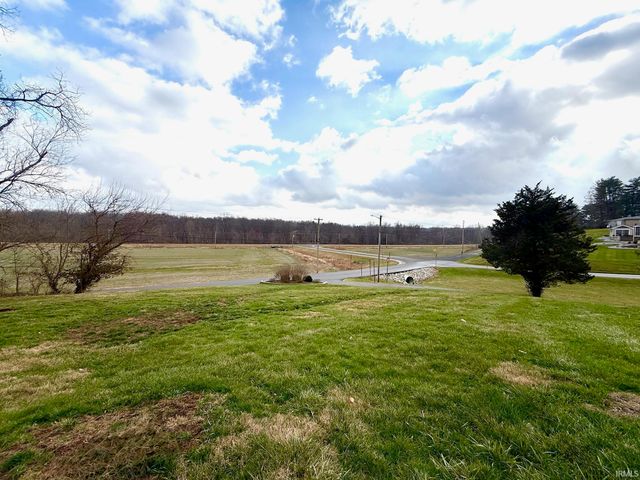 1120 Crawford B, Bedford, IN 47421