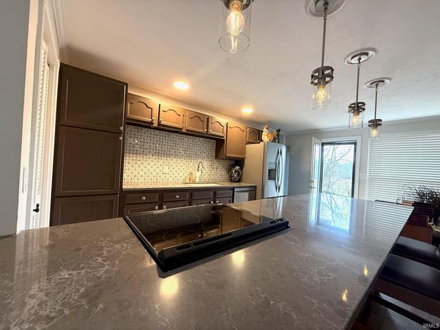 1120 Crawford B, Bedford, IN 47421