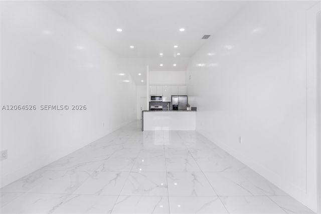 6742 NW 188th Ter 6742, Hialeah, FL 33015