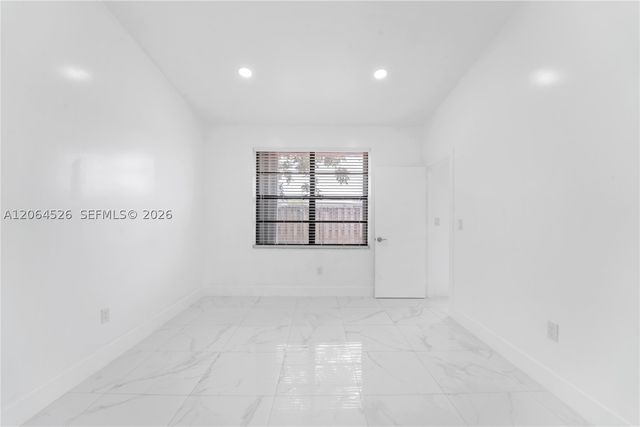 6742 NW 188th Ter 6742, Hialeah, FL 33015