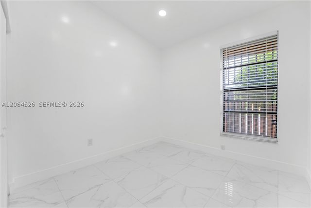 6742 NW 188th Ter 6742, Hialeah, FL 33015