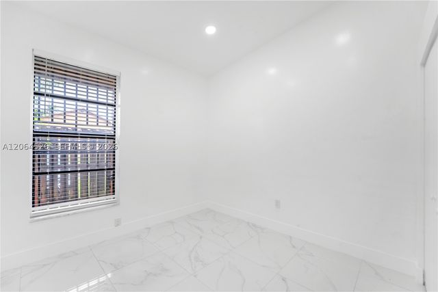6742 NW 188th Ter 6742, Hialeah, FL 33015