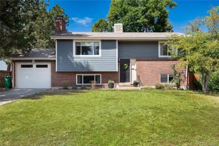 7175 S Penrose Court, Centennial, CO 80122