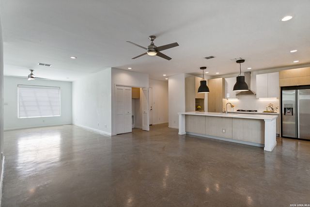 402 Everest, San Antonio, TX 78209