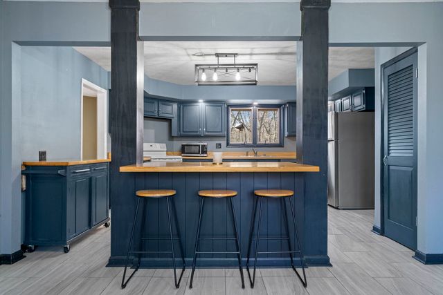 6466 Thorncrest Drive, Rockford, IL 61109