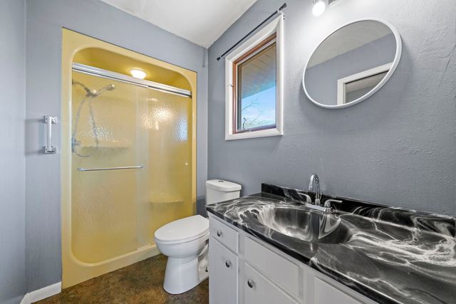 6466 Thorncrest Drive, Rockford, IL 61109