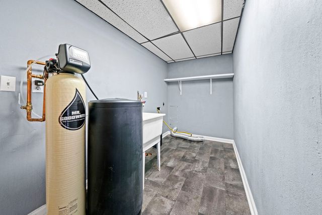 6466 Thorncrest Drive, Rockford, IL 61109