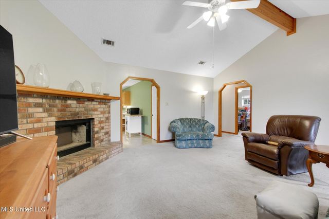 8809 Old Walnut Road, Ocean Springs, MS 39564
