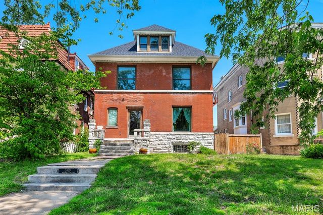 5109 Waterman Boulevard, St Louis, MO 63108