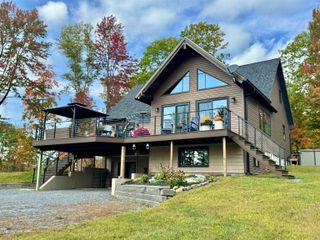 536 Upper Rogers Road, Newbury, VT 05051