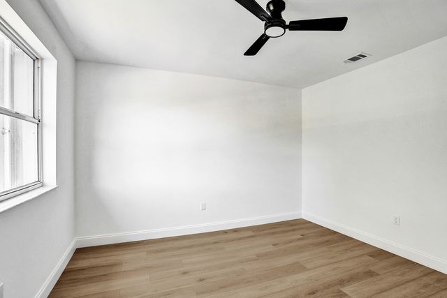9740 SW 14TH Street, Pembroke Pines, FL 33025