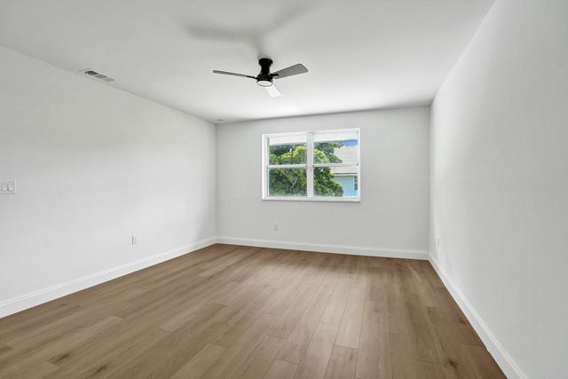 9740 SW 14TH Street, Pembroke Pines, FL 33025