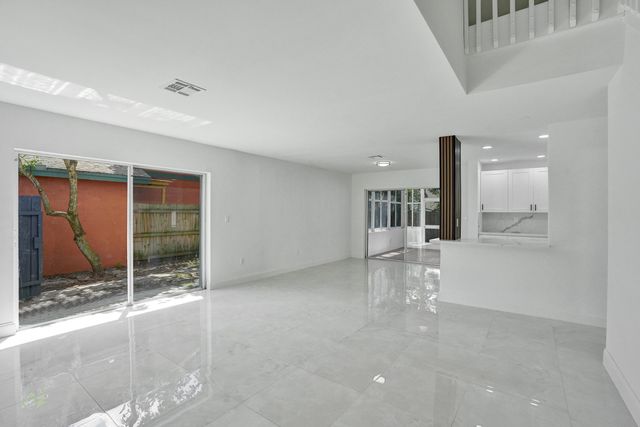 9740 SW 14TH Street, Pembroke Pines, FL 33025