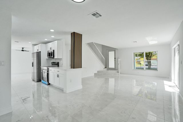 9740 SW 14TH Street, Pembroke Pines, FL 33025