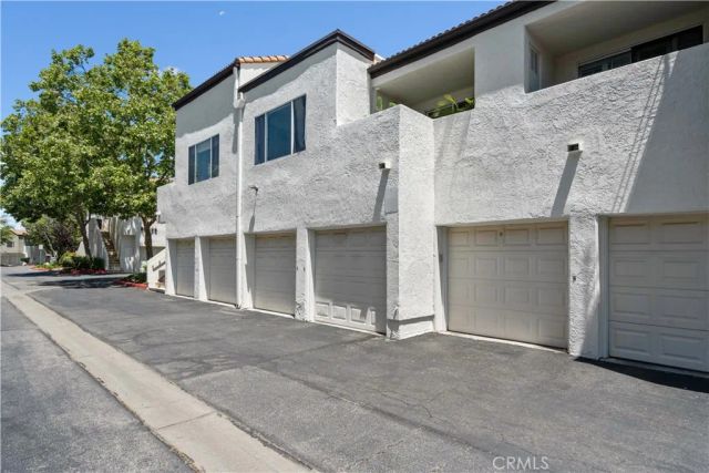 21305 Nandina Lane 201, Newhall, CA 91321