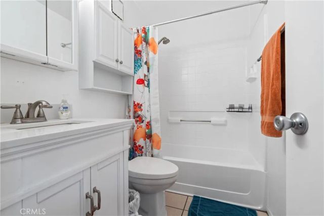 21305 Nandina Lane 201, Newhall, CA 91321