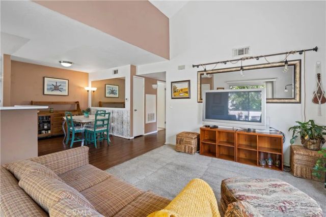 21305 Nandina Lane 201, Newhall, CA 91321