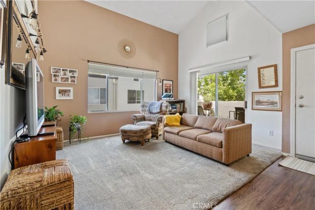 21305 Nandina Lane 201, Newhall, CA 91321