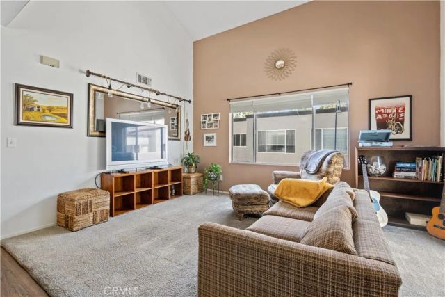 21305 Nandina Lane 201, Newhall, CA 91321