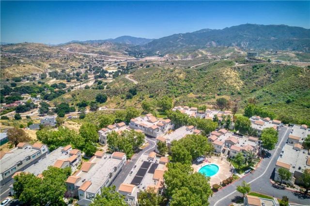 21305 Nandina Lane 201, Newhall, CA 91321