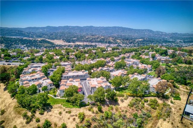 21305 Nandina Lane 201, Newhall, CA 91321