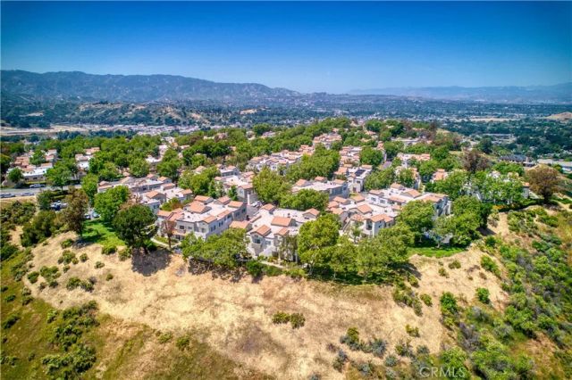 21305 Nandina Lane 201, Newhall, CA 91321