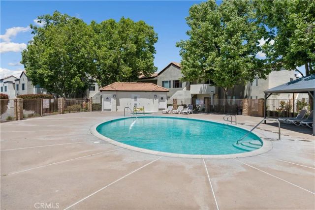 21305 Nandina Lane 201, Newhall, CA 91321