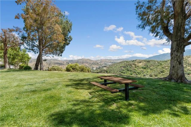 21305 Nandina Lane 201, Newhall, CA 91321