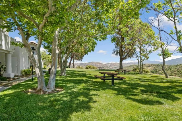 21305 Nandina Lane 201, Newhall, CA 91321